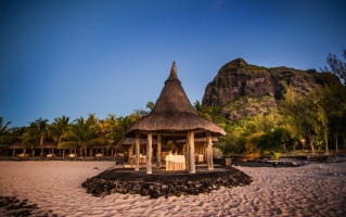 Paradis Beachcomber Golf Resort & Spa