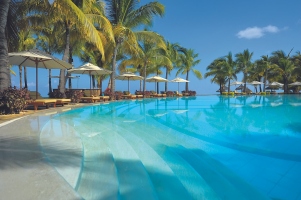 Paradis Beachcomber Golf Resort & Spa
