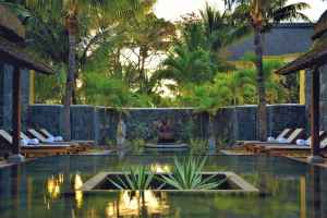 Paradis Beachcomber Golf Resort & Spa