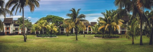 Paradis Beachcomber Golf Resort & Spa