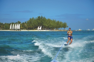 Paradis Beachcomber Golf Resort & Spa