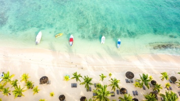 Victoria Beachcomber Resort & Spa