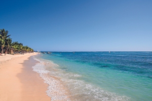Victoria Beachcomber Resort & Spa
