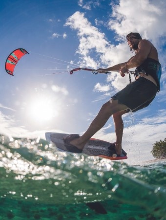 Kitesurfing